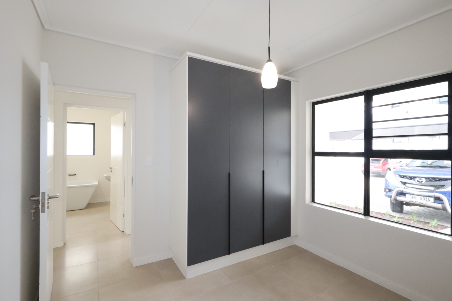 To Let 3 Bedroom Property for Rent in Croydon Western Cape